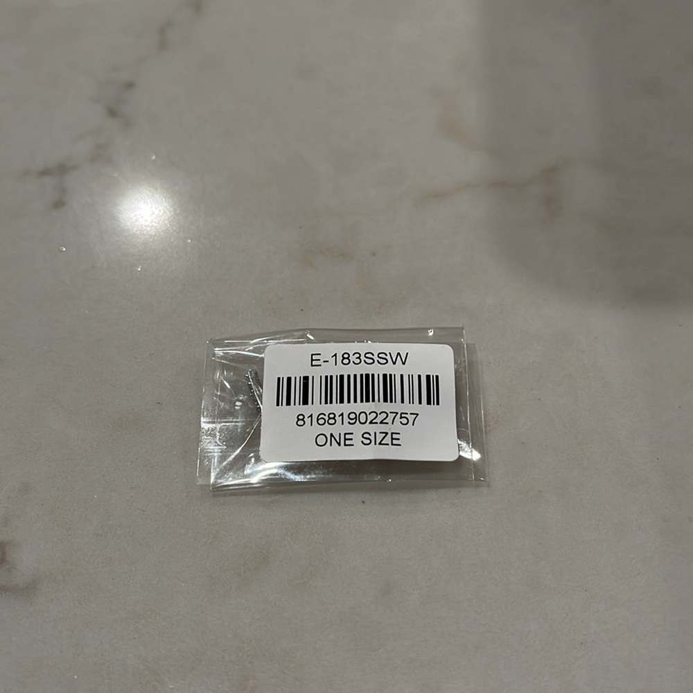 Adornia Swarovski Crystal Bar Studs Silver/NWT - Picture 7 of 7